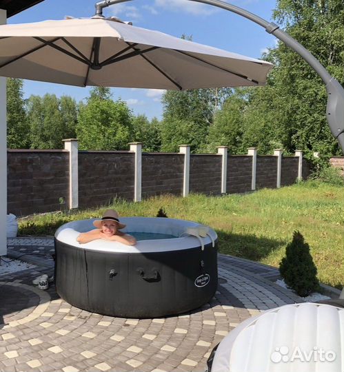 Надувной спа бассейн (джакузи) Bestway Lay-Z-Spa