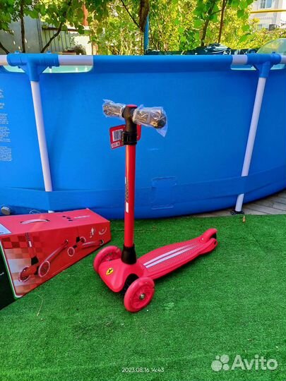 Самокат ferrari новый