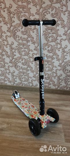 Самокат детский с принтом (дети от 3 до 7 лет)