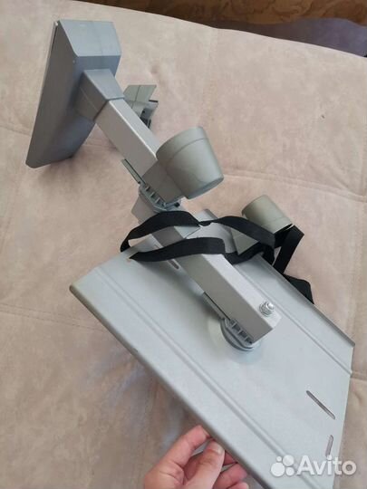 Крепление для телевизора на стену (с ремнём)