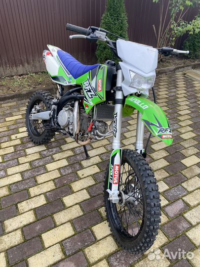 Питбайк с экипировкой Apollo Open RFZ 150 17/14