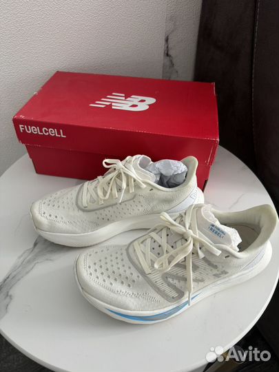 Кроссовки женские NB