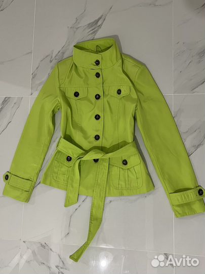 Ветровка женская