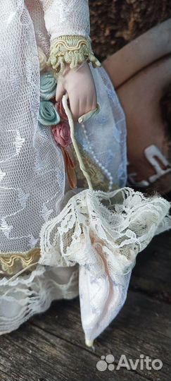 Кукла фарфоровая коллекционная