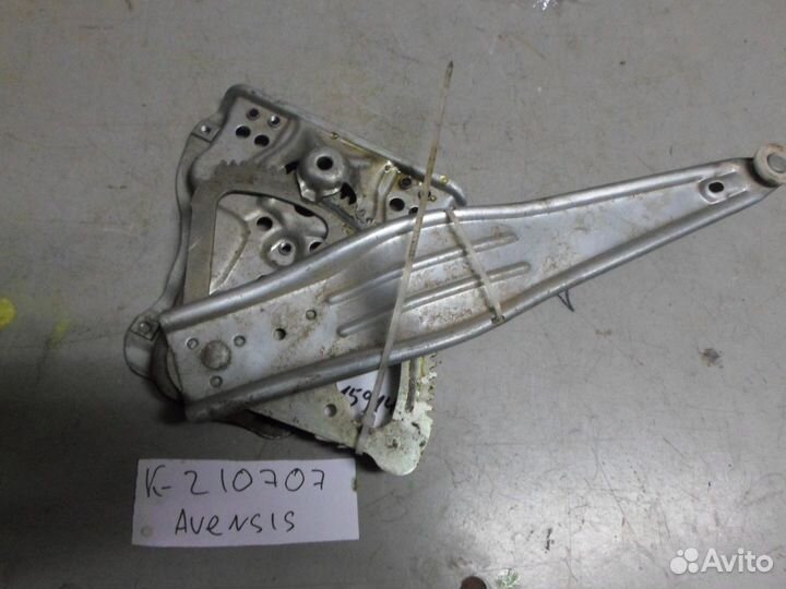 Стеклоподъемник задний правый (Toyota Avensis)