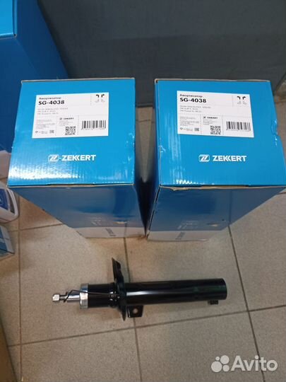 Амортизатор передний Volkswagen Caddy, Golf 5