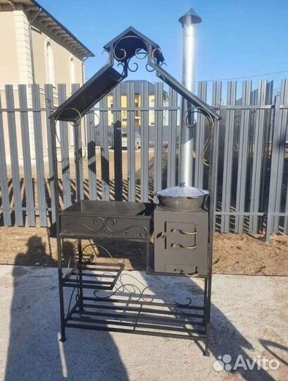 Мангал с крышей