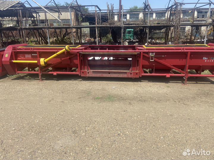 Жатка для уборки подсолннчника жбп7