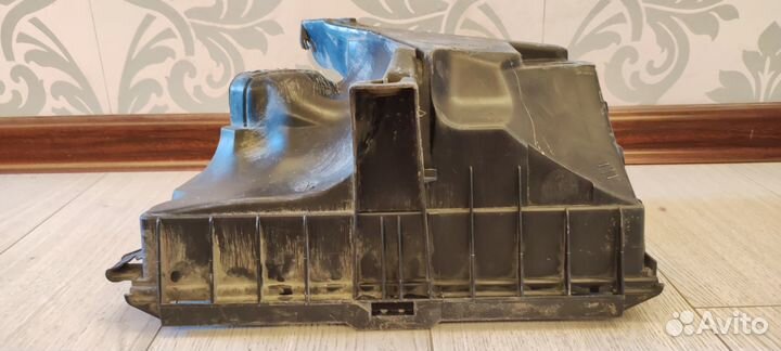 Volvo S80 корпус воздушного фильтра, крепления