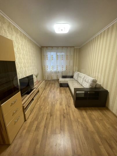 2-к. квартира, 51 м², 1/3 эт.