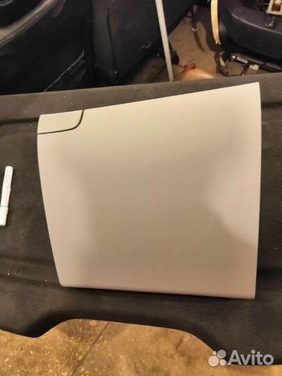 Бардачок Skoda Yeti cbzb 2011