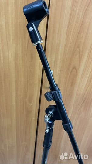 Микрофонная стойка прямая