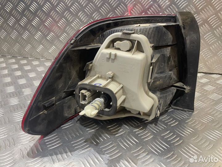 Фонарь задний правый Volkswagen Polo седан 1.6