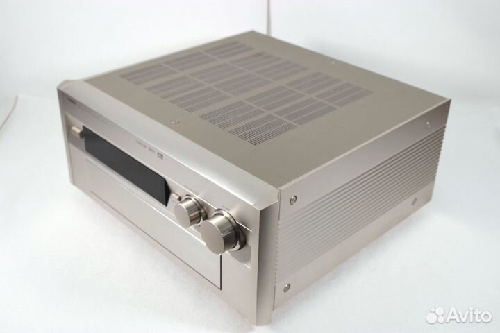 Усилитель Yamaha DSP-AX1