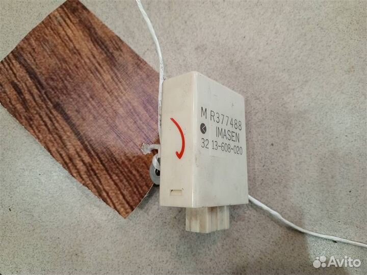 Блок управления Mitsubishi Pajero iO 1998-2007