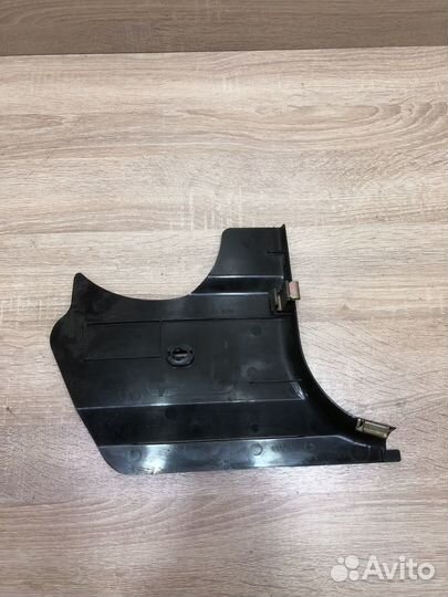 Накладка порога передняя левая Мерседес W202