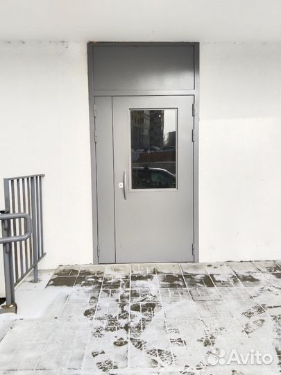 Входная металлическая дверь