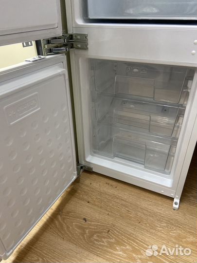 Встраиваемый холодильник Haier hrf225wbru