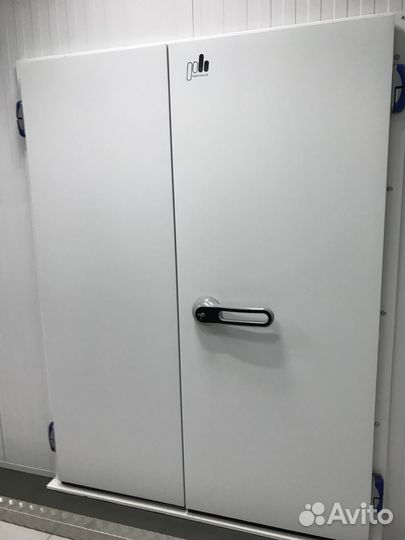 Распашные холодильные двери