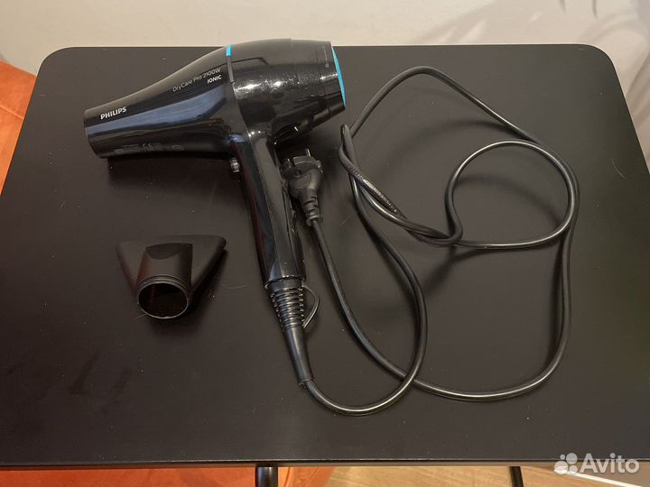 Фен Philips BHD272