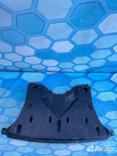 Корпус воздушного фильтра 64316900648