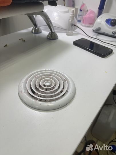 Встраиваемая вытяжка для маникюра