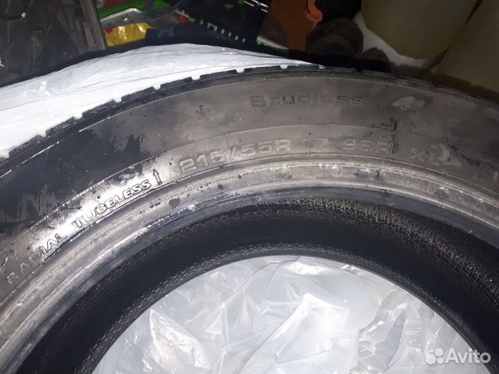 Kumho I'Zen KW31 215/55 R17
