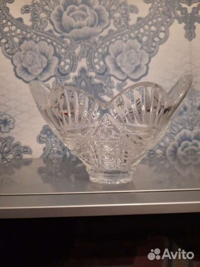 Большая хрустальная ваза