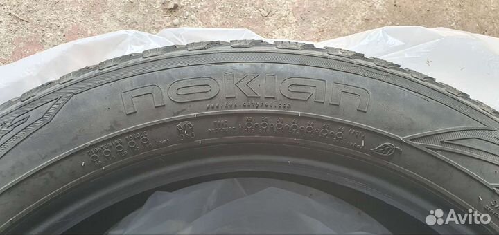 Nokian Tyres WR SUV 3 235/50 R19 99V