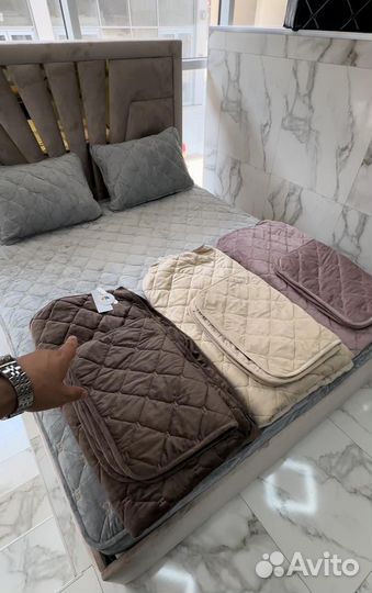 Покрывало и чехлы на диван