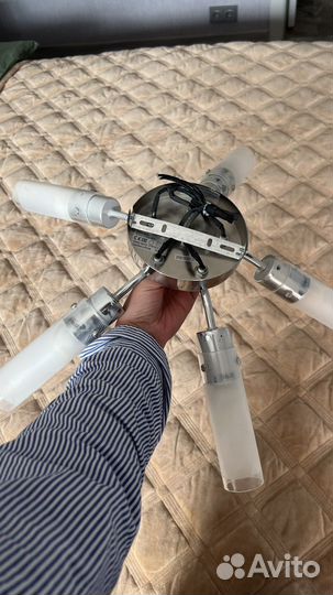 Люстра потолочная с лампами энергосберегающими