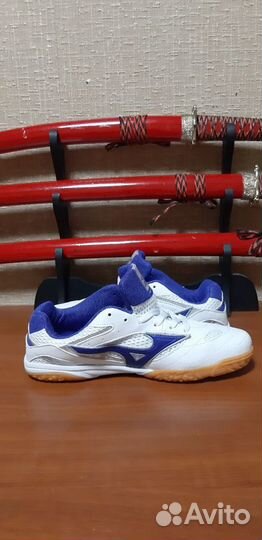 Кроссовки Mizuno настольного тенниса,волейбол