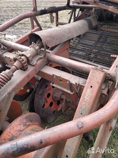 Картофелеуборочный комбайн дружба