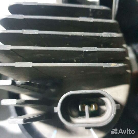 Фара противотуманная jeep wk2 grand cherokee