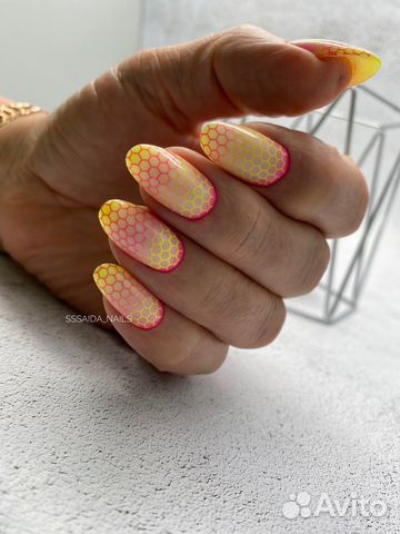 Маникюр и педикюр с покрытием гель лак