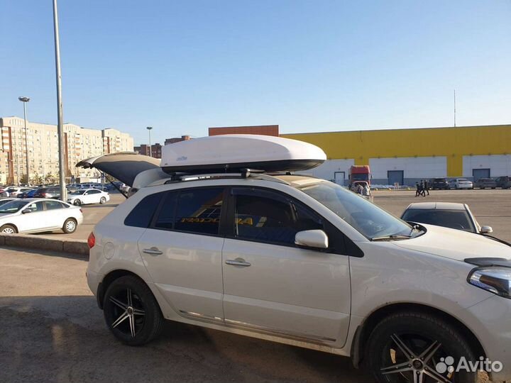 Бокс на крышу автомобиля