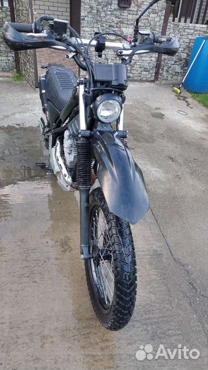 Ymaha XT 250 Tricker