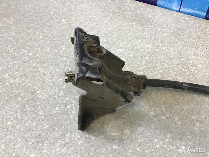 Кронштейн (сопут. товар) VW Amarok 2010