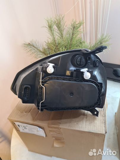 Новые Фары Приора 2 с дхо бош оригинал