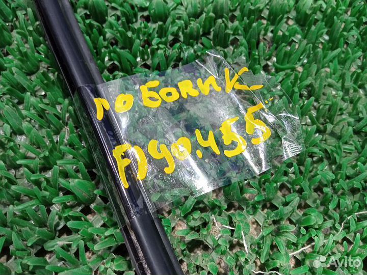 Молдинг стекла лобового Mitsubishi pajero IV