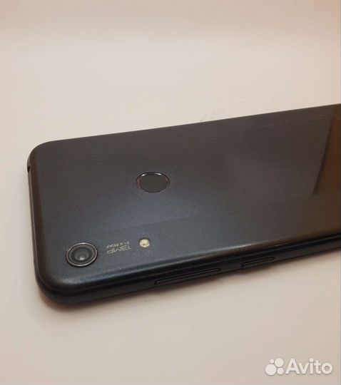 Honor 8a 2/32gb