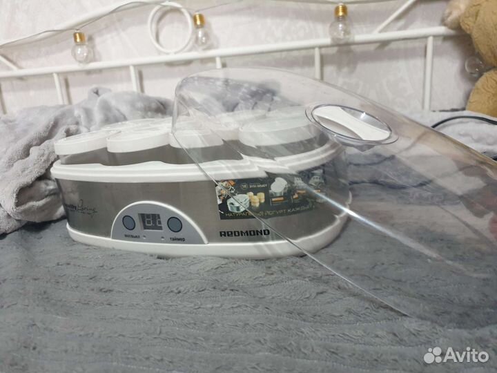 Йогуртница Redmond RYM-M5401