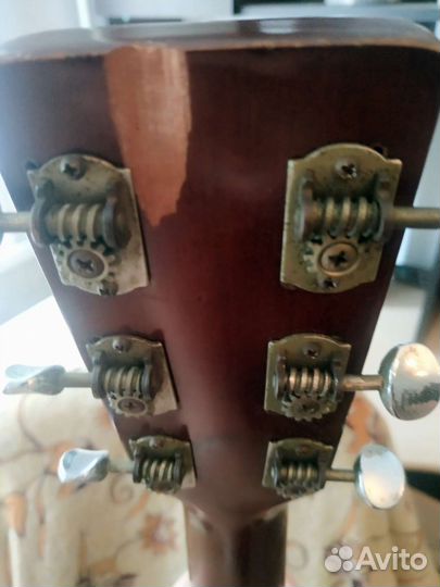 Акустическая гитара