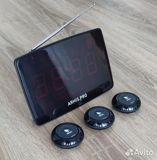 Кнопка вызова официанта и часы пейджер официанта