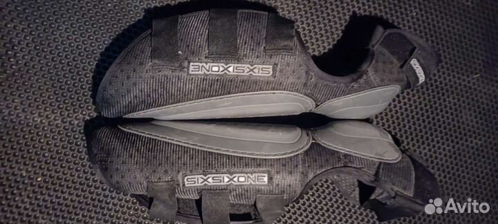 Наколенники sixsixone