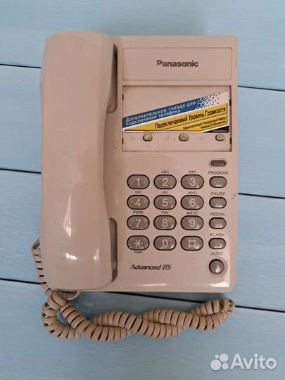 28 Телефон стационарный Panasonic