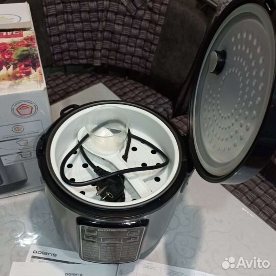 Мультиварка polaris новая