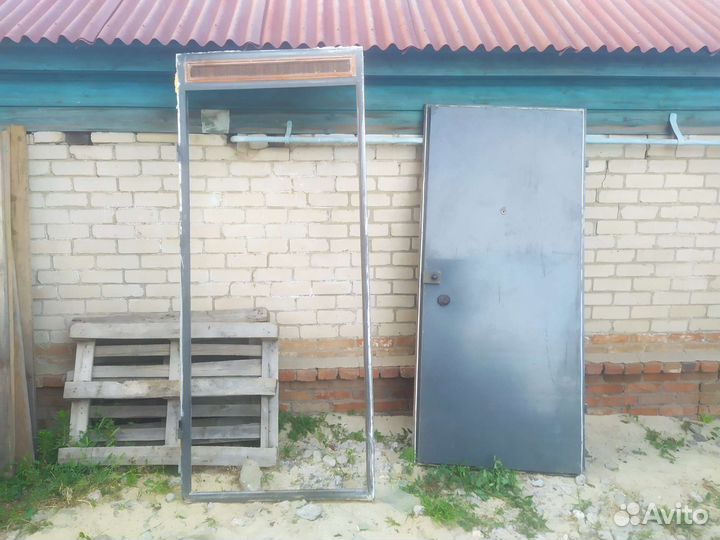 Дверь входная металлическая бу