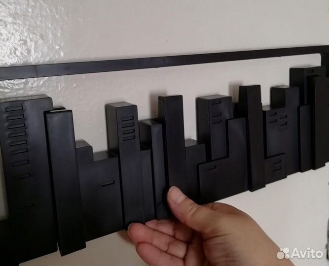 Вешалка для одежды настенная 50 см