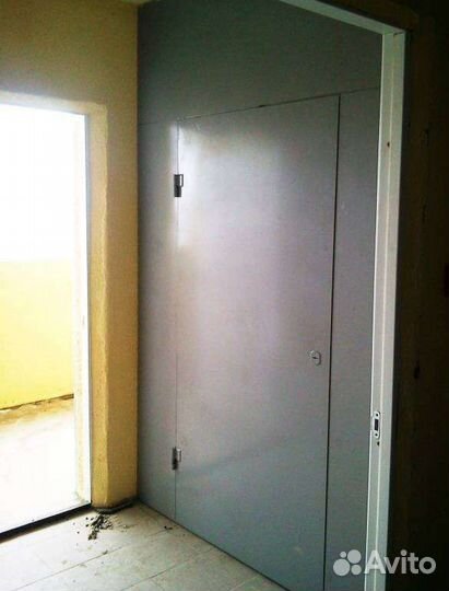 Дверь подъездная металлическая/ Кладовка